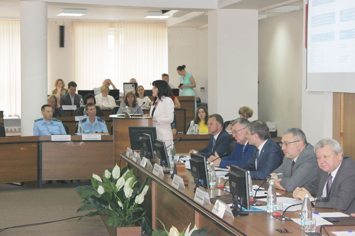 Владимир Панов представил на заседании городской думы ключевые проекты развития Нижнего Новгорода на 2018-2019 годы